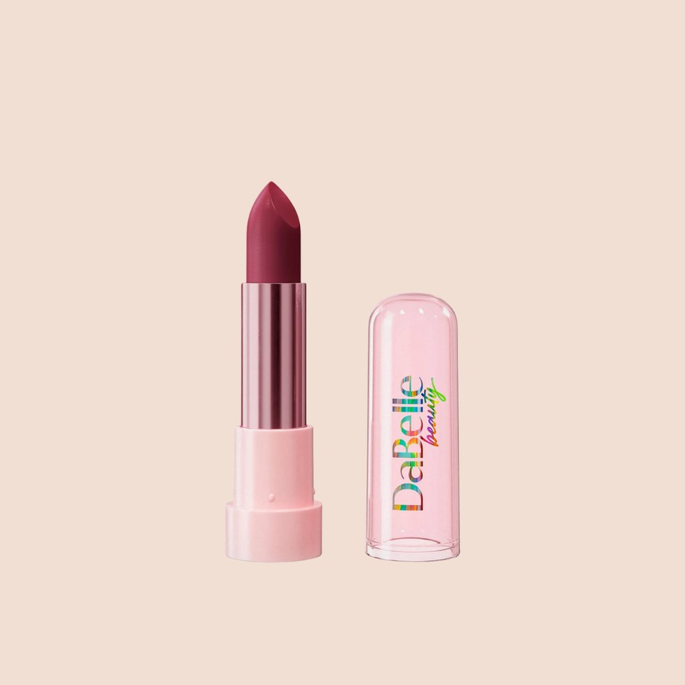 Batom Chic Lips, cor vinho, DaBelle Beauty (R$ 29) — Foto: Divulgação