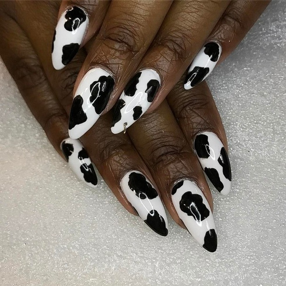 Manicure de vaca (Foto: Reprodução Instagram) — Foto: Glamour