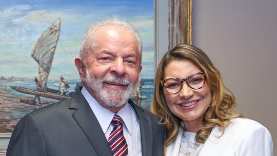 Janja Silva compartilha update após cirurgias do presidente Lula