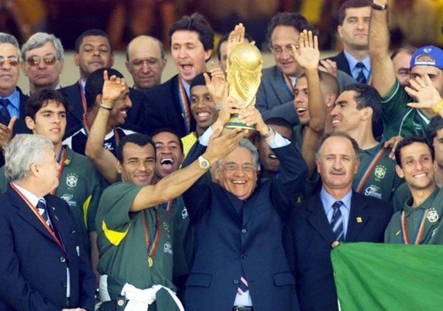 Como era o mundo em 2002, a última vez em que o Brasil ganhou a Copa