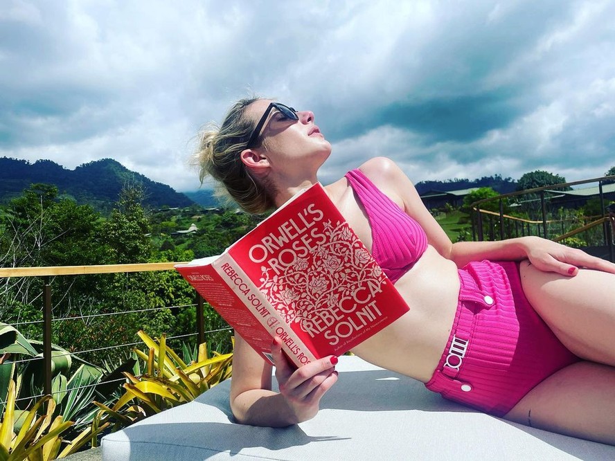 Emma Roberts