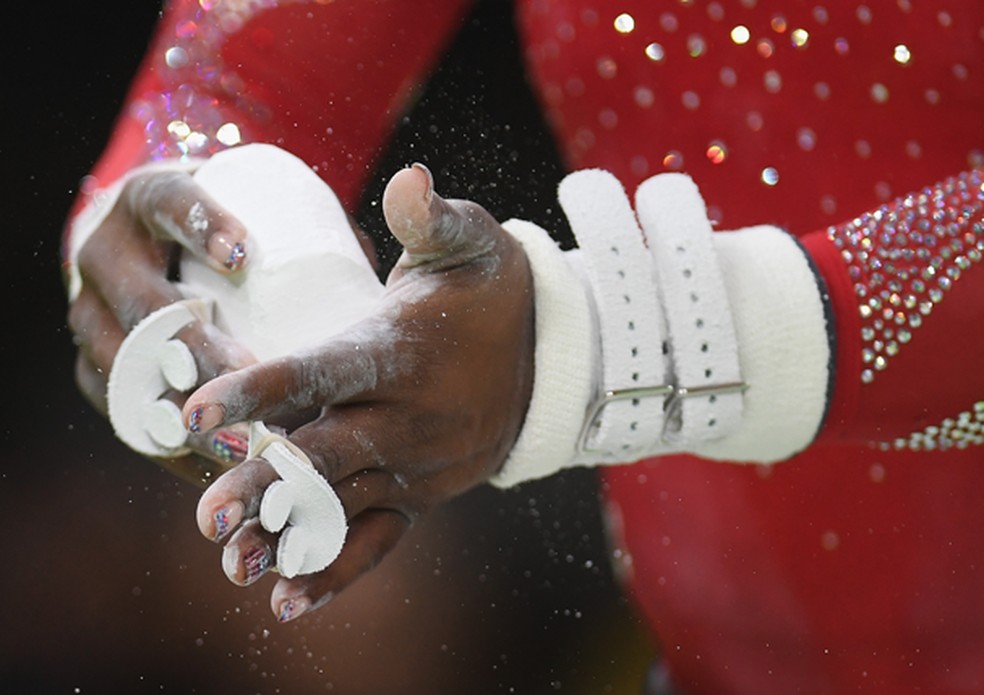 As unhas patriotas, de Simone Biles (Foto: Laurence Griffiths / Getty Images) — Foto: Glamour