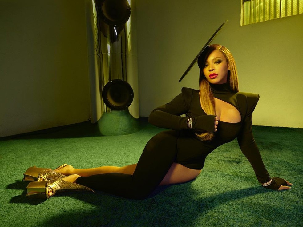 Beyoncé em visual para joalheria — Foto: Divulgação