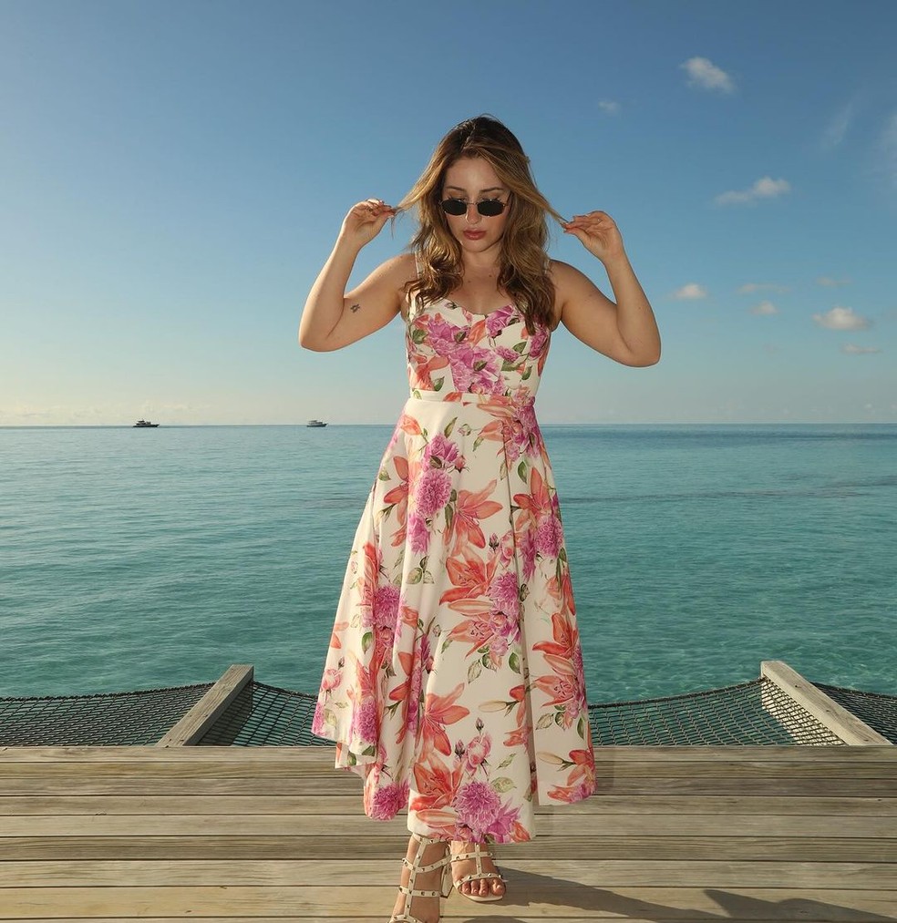 Amanda Meirelles abre álbum de fotos com as amigas nas Maldivas