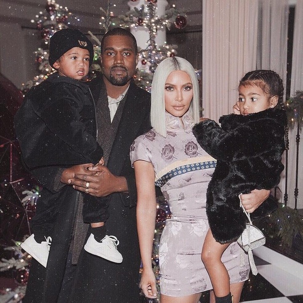 Kim Kardashian posta foto da família reunida (Foto: Instagram/Reprodução) — Foto: Glamour