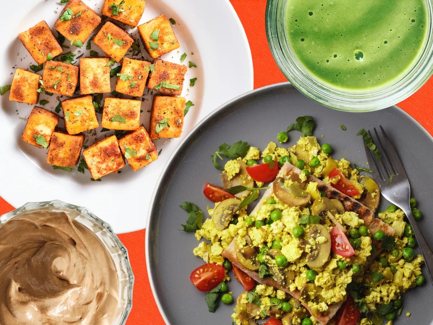 10 jeitos de transformar o tofu em uma refeição rica em proteínas