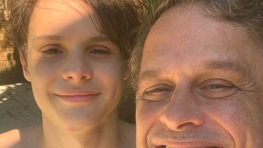 Guilherme Fontes compartilha fotos raras com o filho: "Que sorte a minha ter você por perto"