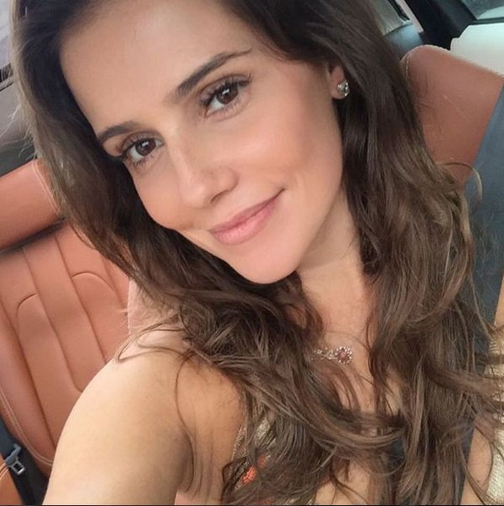 Deborah Secco tem cabelo oleoso e costuma dar dicas de cuidados (Foto: Reprodução Instagram) — Foto: Glamour