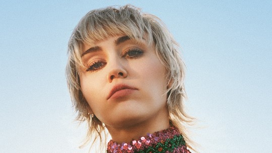 Miley Cyrus sobre autoconfiança: "Levei muito tempo para deixar de procurar inspiração em outras"