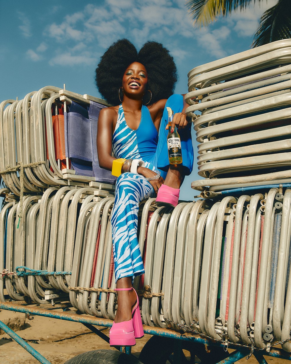 E assim como Corona, Clara acredita que o melhor da vida acontece ao ar livre — Foto: Bruna Sussekind