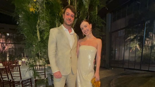 Alice Wegmann comemora aniversário do namorado e relembra início do relacionamento: 'Quero tudo com você'