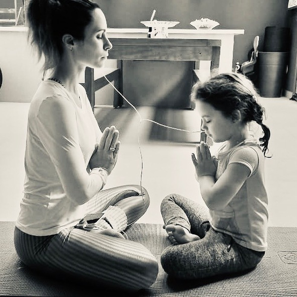 Luciana Navarro e a filha (Foto: Reprodução / Instagram ) — Foto: Glamour