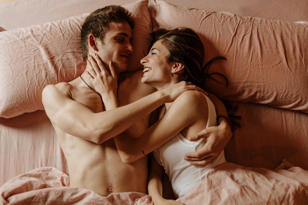 Este é o motivo pelo qual você deve ir para a cama 90 minutos antes do seu parceiro — Foto: Pexels