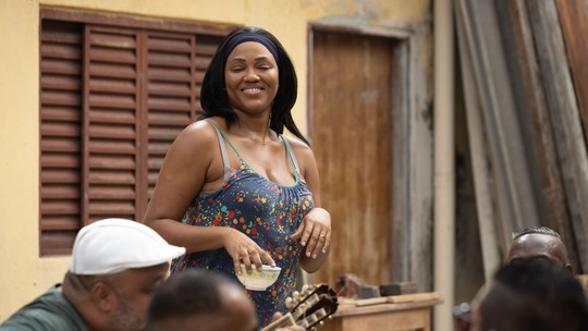 Luedji Luna nas telonas: cantora fala sobre sua estreia em 'A Melhor Mãe do Mundo' 