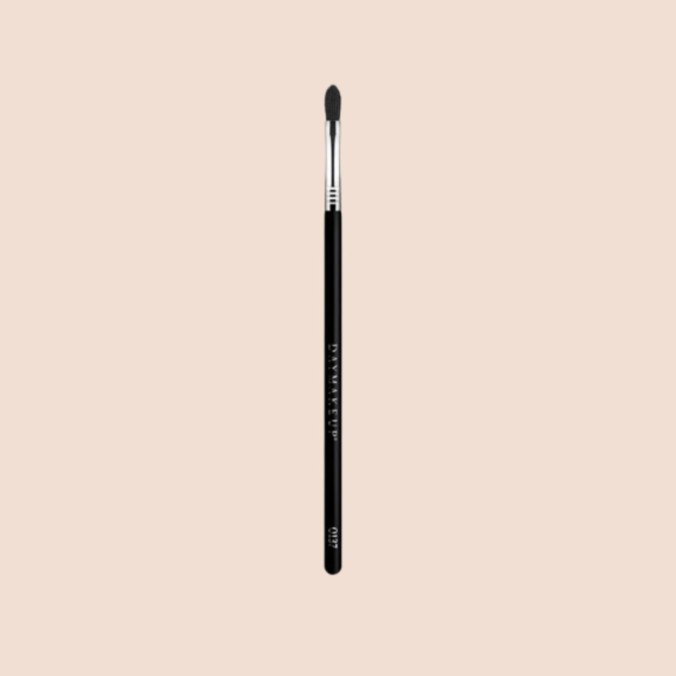Pincel para marcação do côncavo O137, da Daymakeup — Foto: Divulgação