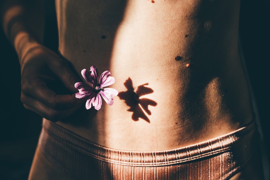 “Você precisa aprender a conviver com a dor”: por que ainda é tão difícil lidar com a endometriose?