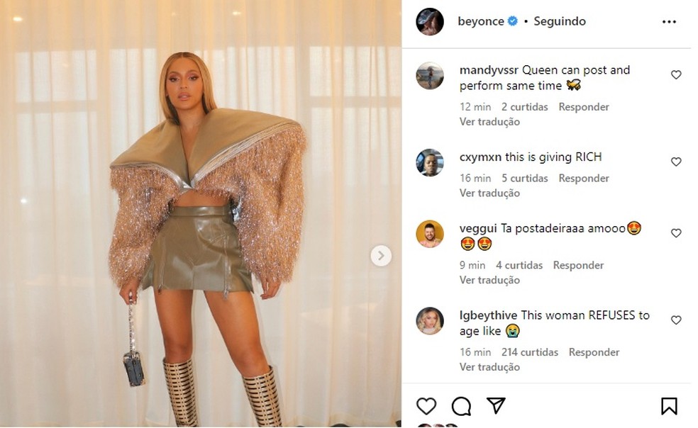 Beyoncé ousa com look tipo '2 em 1' de inspiração futurista