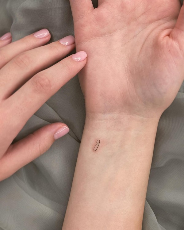 Tatuagem para pulso: mais de 40 ideias delicadas, criativas e cheias de ...