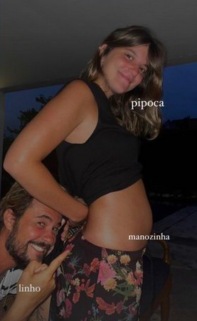 Paulinho Vilhena com a noiva grávida — Foto: Reprodução/Instagram