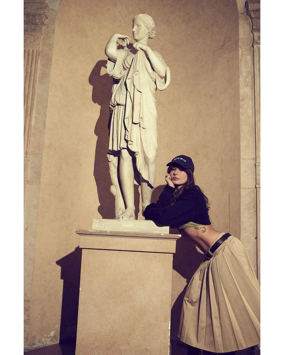 Isis Valverde na PFW — Foto: Instagram @isisvalverde