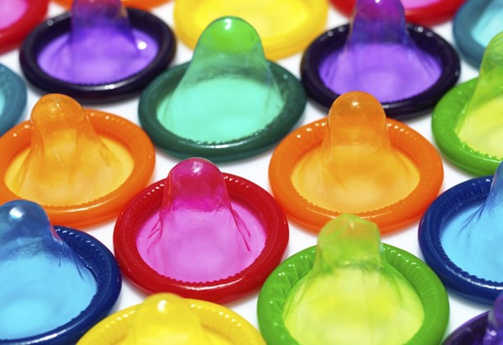 Camisinha (Foto: Thinkstock) — Foto: Glamour