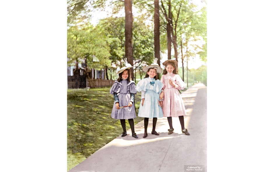 Três meninas colorido por Marina Amaral