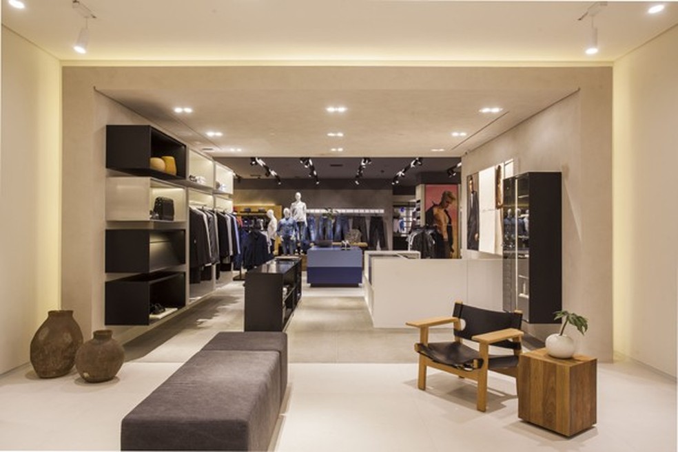 Calvin Klein abre loja no Brasil com conceito inédito