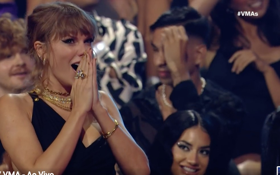 Taylor Swift emocionada com 'N Sync — Foto: Reprodução/MTV