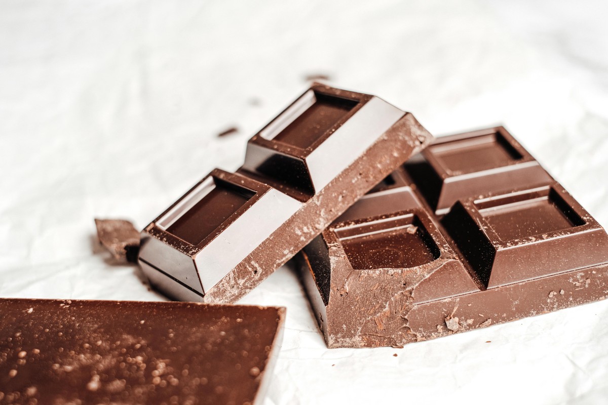 chocolate-deixa-a-gente-mais-feliz-a-ci-ncia-explica-o-que-acontece-no