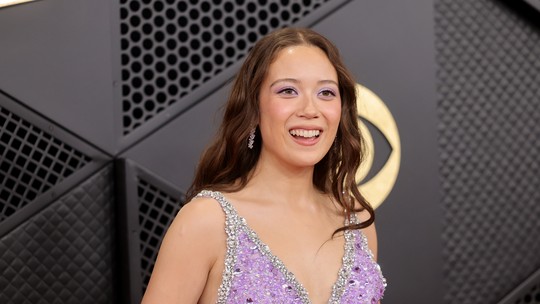 Grammy Awards 2026: artistas elegem maquiagem no mesmo tom do look