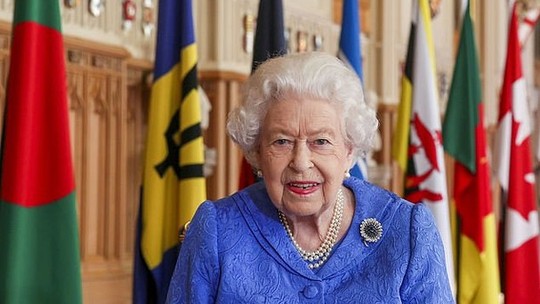BBC interrompe programação devido à saúde da rainha Elizabeth II