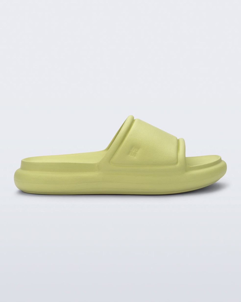 Recovery shoes: entenda o que são e conheça os tipos, que vão do pós-treino ao dia a dia — Foto: Reprodução Melissa