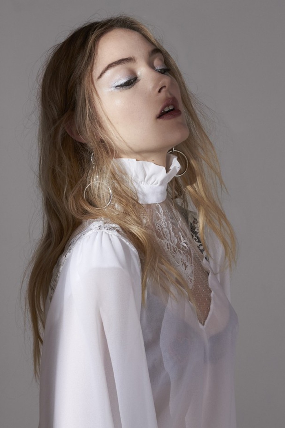 Camisa Juliana Jabour, sutiã Loungerie. (Foto: Mariana Marão) — Foto: Glamour