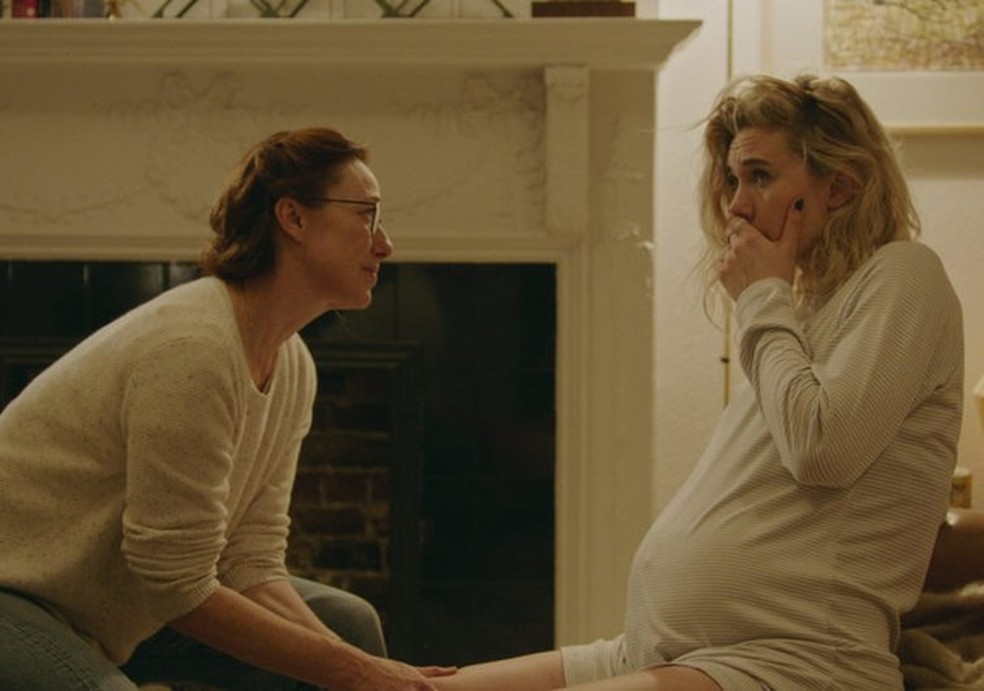 PIECES OF A WOMAN: (L to R) Molly Parker as Eva and Vanessa Kirby as Martha. (Foto: Netflix) — Foto: Glamour