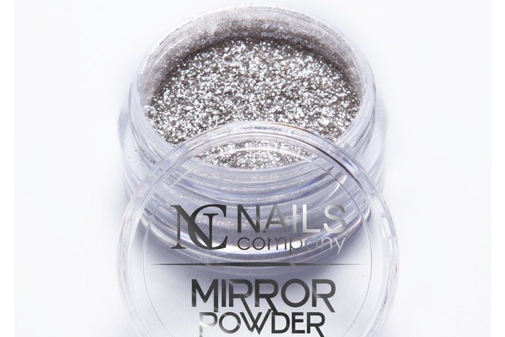 Mirror Powder no www.nailscompany.eu, € 5,98 (Foto: Reprodução) — Foto: Glamour