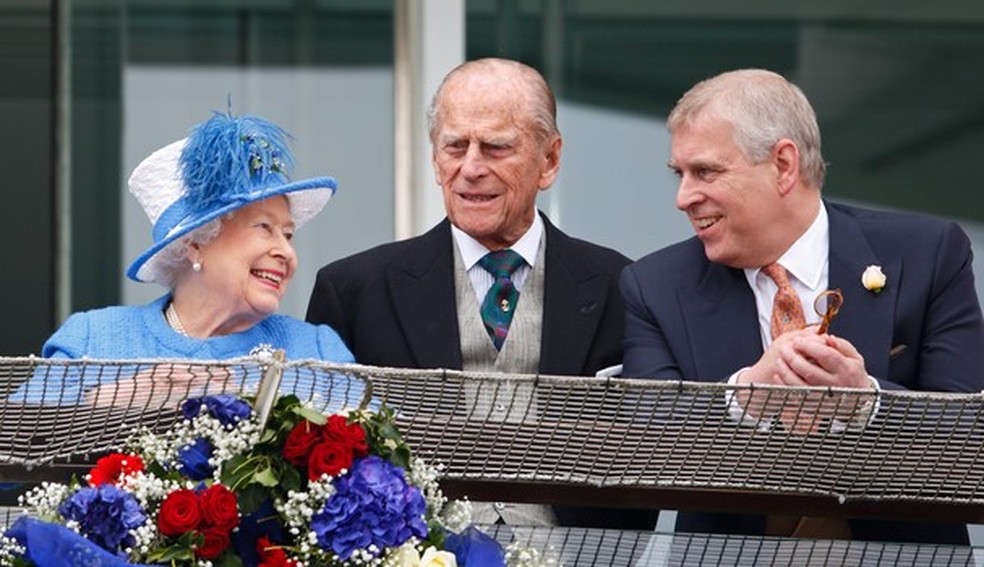 Rainha Elizabeth II, Príncipe Philip e Príncipe Andrew em 2016  — Foto: Getty Images