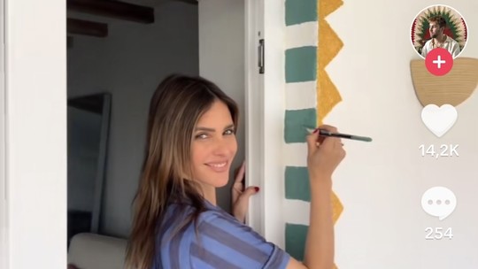 Designer mostra pintura na casa de Fernanda Lima e Rodrigo Hilbert