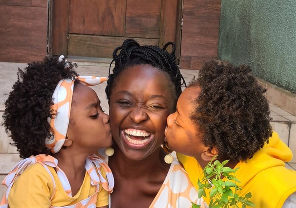 “A gente entende quilombo como espaço de resistência, de afeto, de troca, de amor e de carinho e isso é a nossa família” (Foto: Arquivo pessoal) — Foto: Glamour