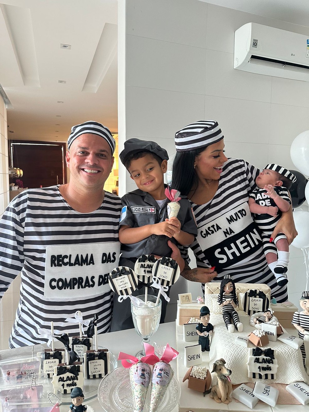 Evelyn Regly faz festa inusitada para comemorar 1 mês da filha — Foto: Divulgação