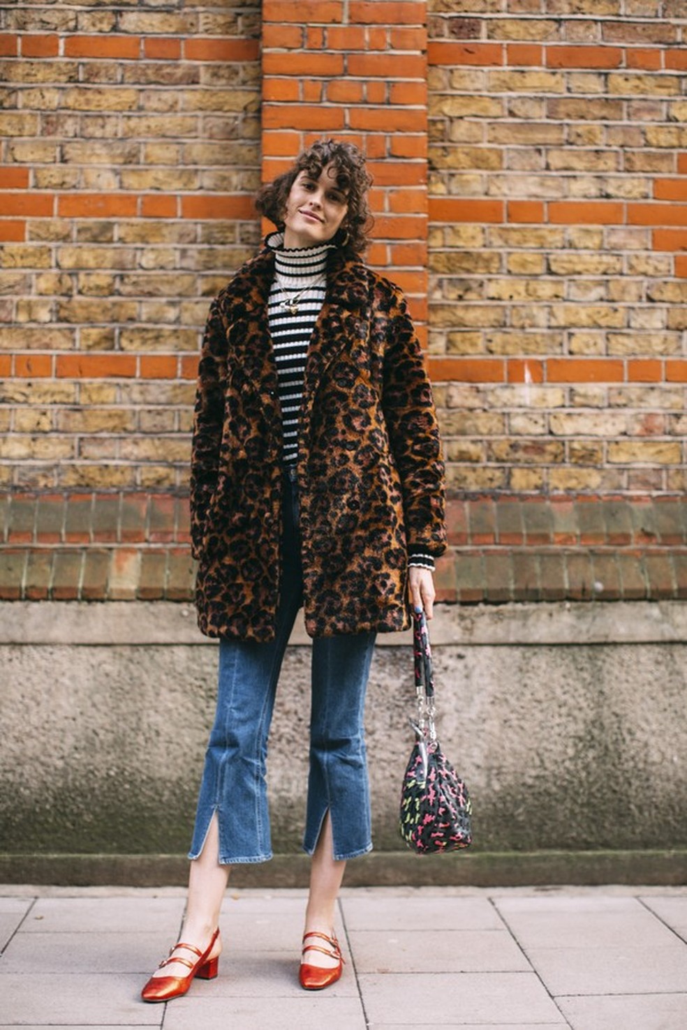 Você já cansou de ouvir sobre o perigo do mix de estampas, né? Esqueça tudo e anote: está liberado misturar! (Foto: Imaxtree) — Foto: Glamour