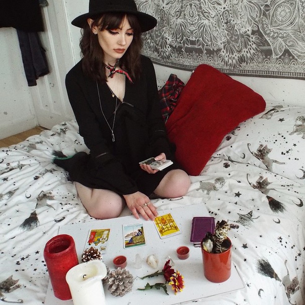 5 bruxas contemporâneas para você conhecer (e seguir já no Instagram)