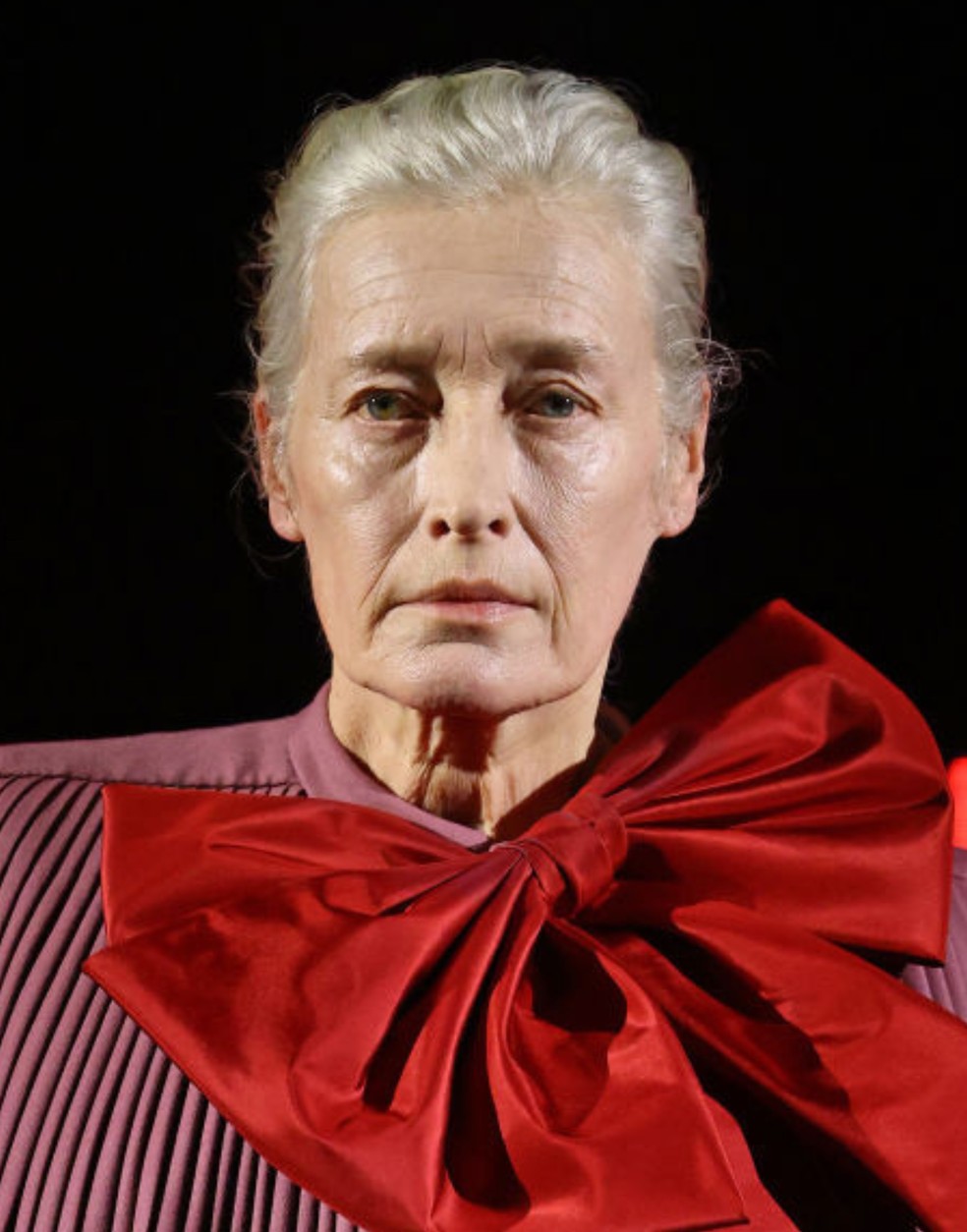 Cabelos grisalhos roubam a cena na passarela da alta-costura de Valentino — Foto: Getty Images