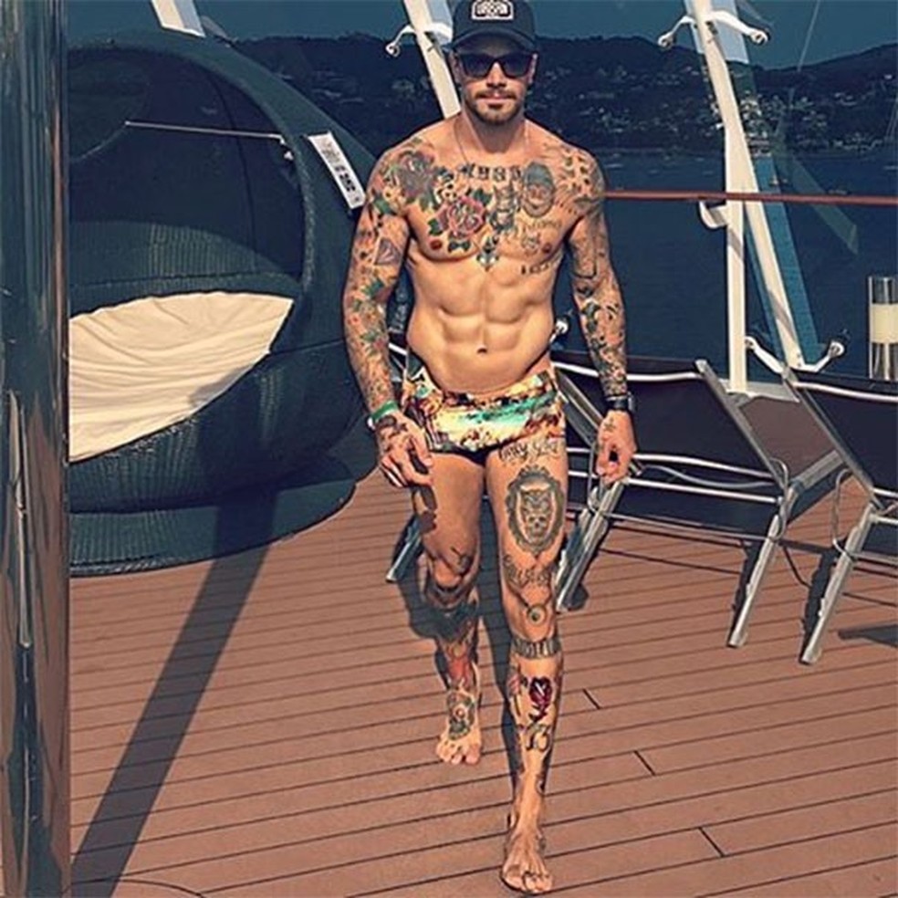 Felipe Titto em viagem de navio (Foto: Reprodução/Instagram) — Foto: Glamour