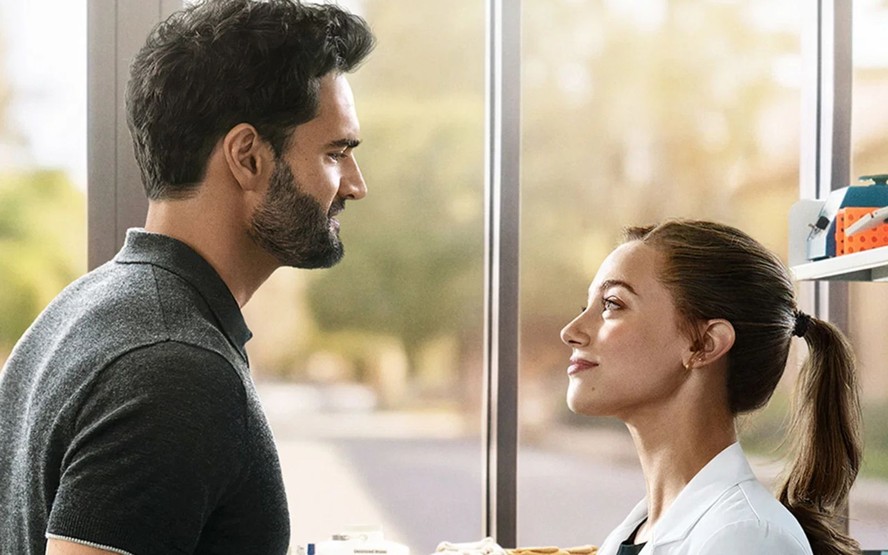 Após sucesso do filme, 'A Hipótese do Amor' ganhará novo livro com ...