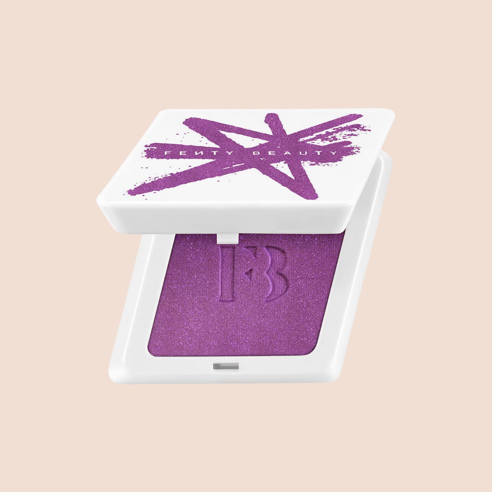 Blush Fenty Cheeks Suede Powder cor Drama Class, Fenty Beauty (R$ 199) — Foto: Divulgação