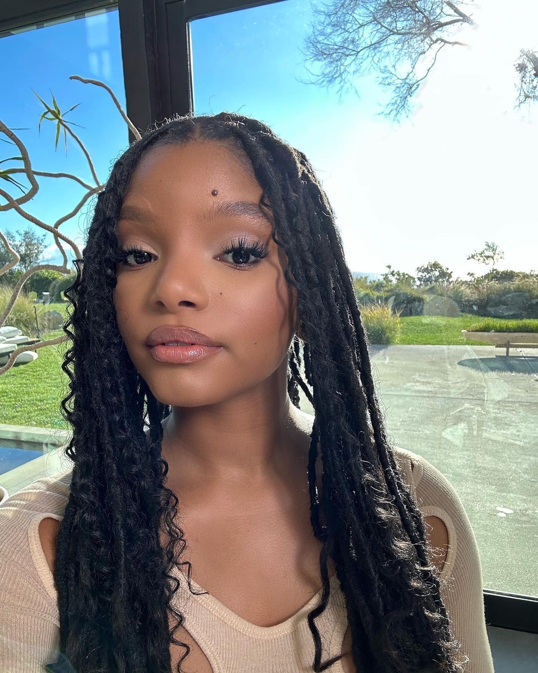 Halle Bailey — Foto: glamour