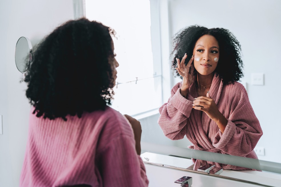 A linha Restylane® tem opções para cada região da face — Foto: Getty Images