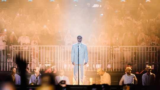 Como foi viver o show do Bad Bunny com um respiro no meio da multidão? 