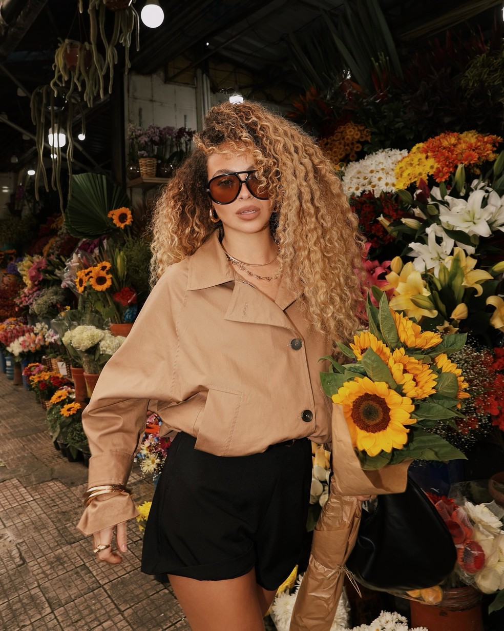 Óculos amarelo: como e quando usar o modelo preferido das fashionistas — Foto: Divulgação