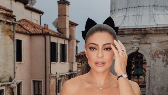 Festival de Veneza: Juliana Paes brilha com joias poderosas no tapete de Almodóvar